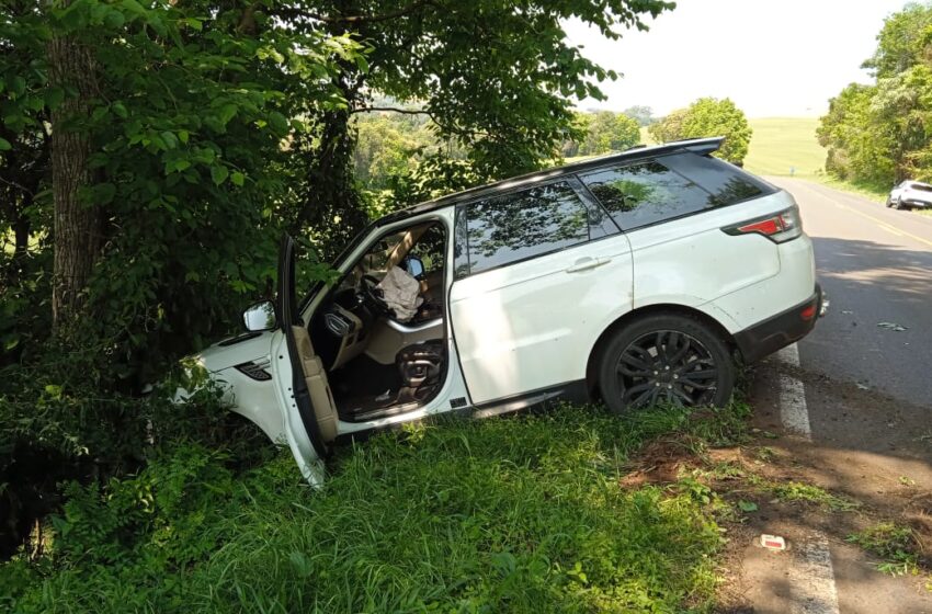 Ve Culo Sai Da Pista Ap S Motorista Perder O Controle Da Dire O