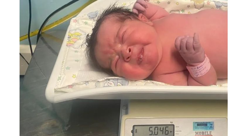  ‘Superbebê’ com mais de 5 kg nasce em hospital de SC