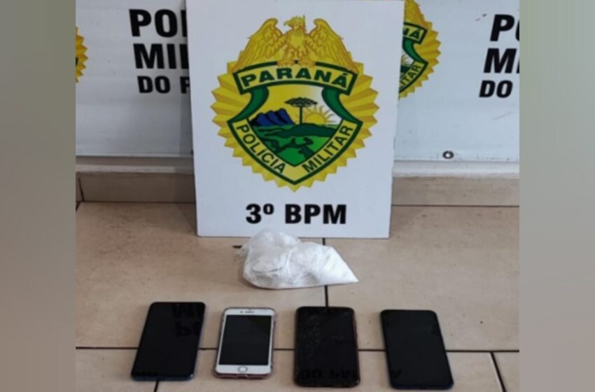  Três homens e uma mulher são presos após serem flagrados com 300 gramas de cocaína