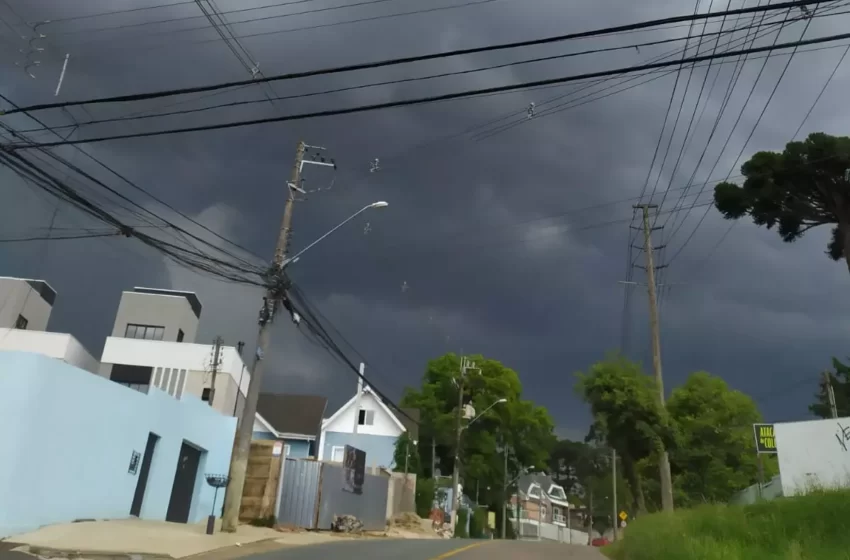  Paraná tem novo alerta para tempestades e riscos de alagamentos nessa segunda-feira (02)