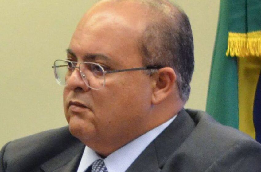  Alexandre de Moraes afasta governador do Distrito Federal por 90 dias