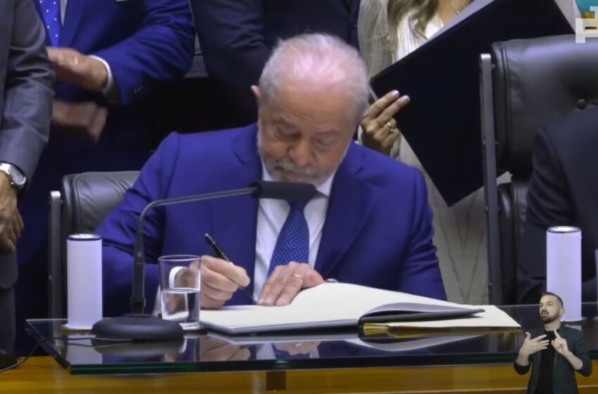  Lula toma posse como Presidente da República do Brasil pela terceira vez