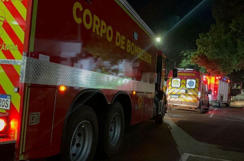  Bombeiros combatem princípio de incêndio em residência no centro de Francisco Beltrão