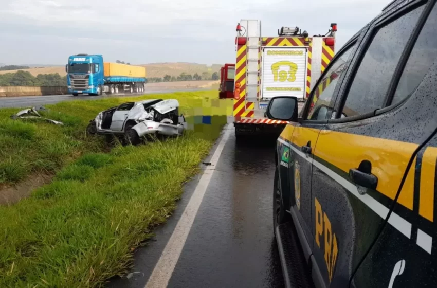  Criança de 10 anos morre e três pessoas ficam gravemente feridas após carro capotar na BR 376