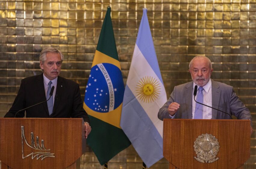  Lula recebe presidente da Argentina em visita oficial ao Brasil nesta segunda-feira (26)