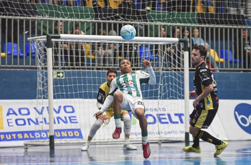  Marreco e Jaraguá empatam no Ginásio Arrudão em partida válida pela Liga Nacional de Futsal