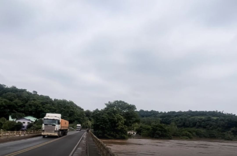 Ponte do Rio Capanema permanecerá fechada neste domingo (29)