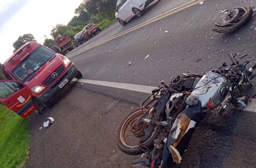  Colisão entre moto e caminhão deixa um homem morto na BR 158