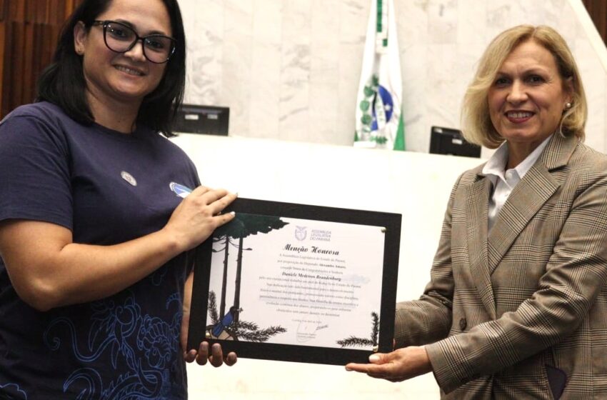  Professora de Kung Fu recebe homenagem da Assembleia Legislativa do Paraná