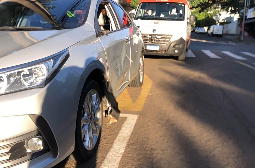  Motociclista fica ferido após colisão com carro no bairro Vila Nova