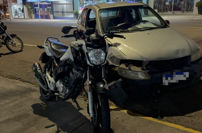  Colisão envolvendo carro e moto deixa homem ferido no Bairro Cango