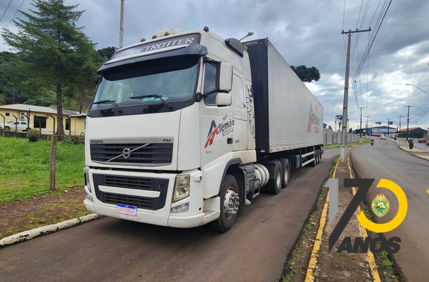  Caminhão carregado com donativos para o RS que havia sido roubado é recuperado pela PM