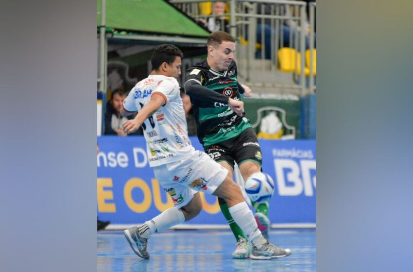  Marreco assume liderança da Série Ouro do Paranaense de Futsal após derrotar o Coronel por 5 a 2