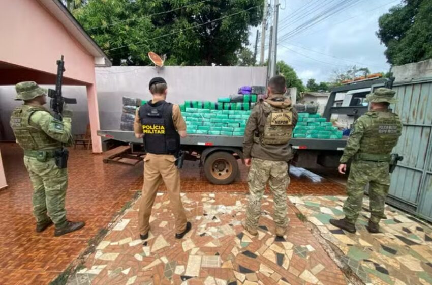  Polícia apreende quase 3 toneladas de drogas em casa abandonada no Paraná
