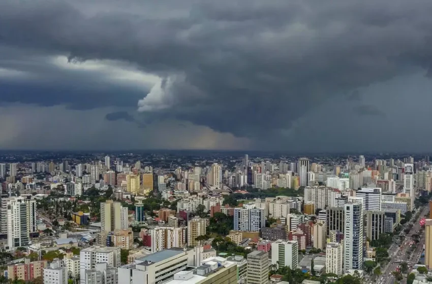  Ciclone extratropical traz frente fria e pode derrubar temperaturas no Paraná