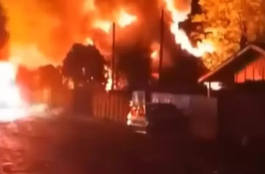  Jovem de 22 anos morre carbonizado após incêndio em duas casas no Paraná