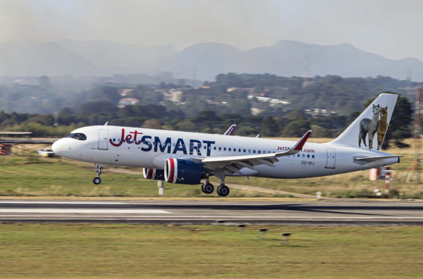  Curitiba recebe primeiro voo direto de Santiago, no Chile, da companhia JetSmart