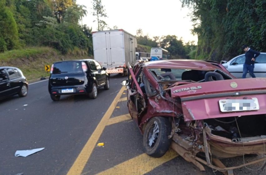  Grave colisão envolve três veículos na PR-180 entre Francisco Beltrão e Marmeleiro