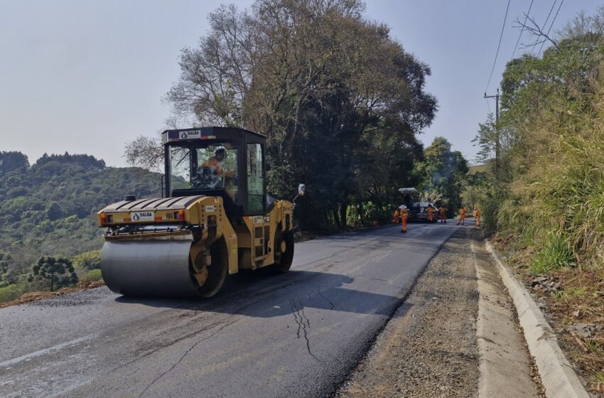  Avança asfaltamento na Seção Jacaré