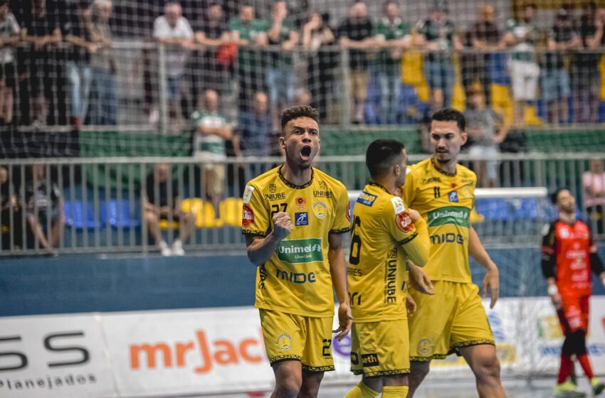  Marreco é derrotado em casa pelo Praia Clube em partida válida pela Liga Nacional de Futsal