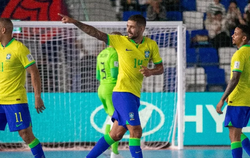  Seleção Brasileira de Futsal está classificada para as quartas de final da Copa do Mundo