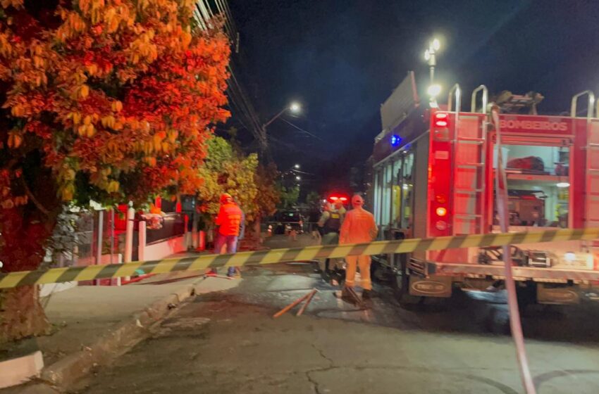  Polícia apura possível crime em incêndio que destruiu duas casas no bairro Guanabara