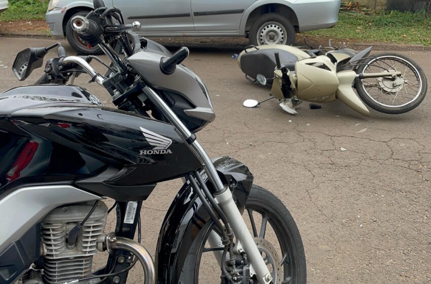  Homem e mulher sofrem ferimentos graves após colisão entre duas motos no bairro Cristo Rei; vídeo