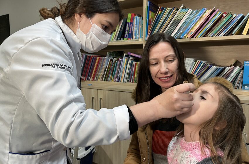  Com mais de 160 mil doses aplicadas, vacinação nas escolas do Paraná é prorrogada