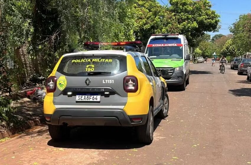  Mulher é encontrada morta dentro de casa com ferimentos causados por golpe de faca no pescoço