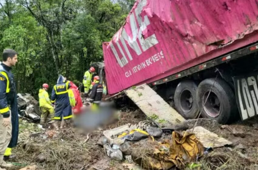  Polícia Civil investiga se caminhão perdeu os freios antes de tombar sobre van e matar oito atletas no Paraná