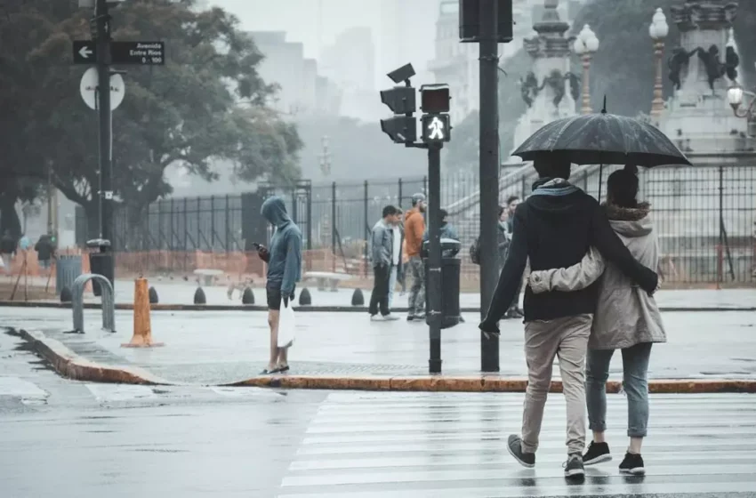  Confira quais regiões do Paraná estão em alerta laranja de temporal 