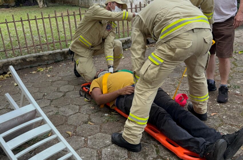  Motociclista fica ferido após colisão contra veículo na rua Otaviano Teixeira dos Santos